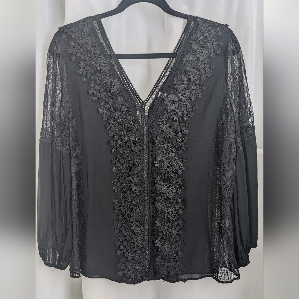 Alice + Olivia embroidered blouse